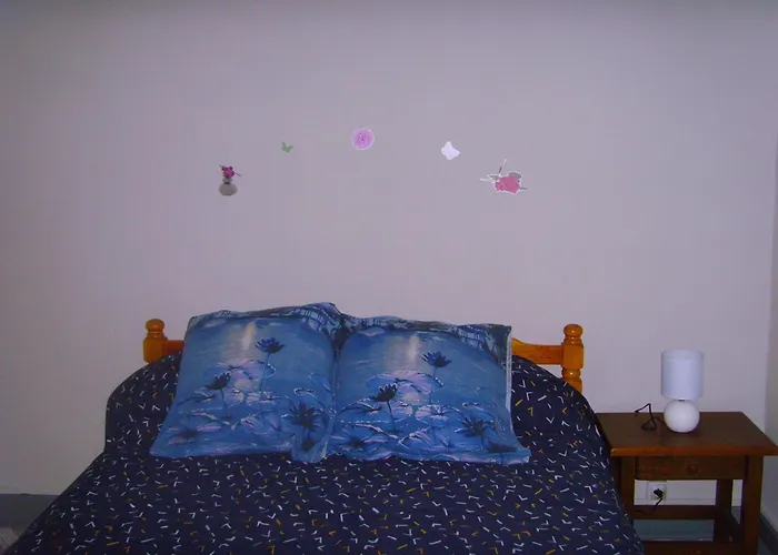 Au Fil De L Eau La *